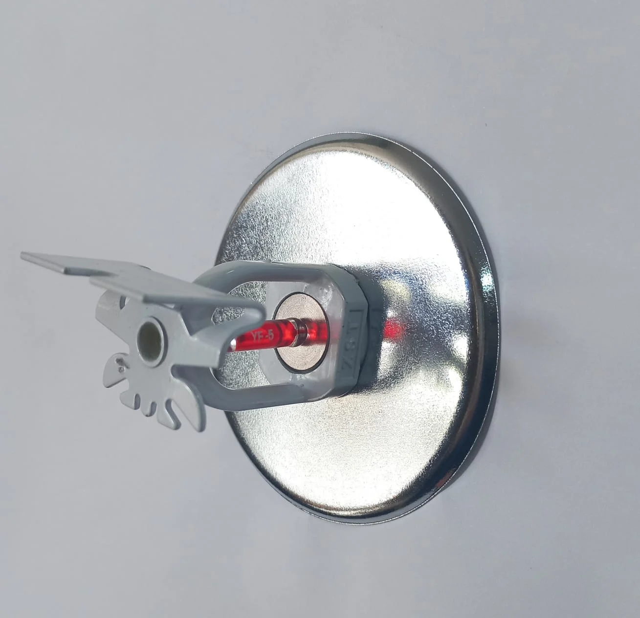 Duyar 3/4 inç Sidewall yatay sprinkler – Standart tepkimeli – Pirinç – 57°C