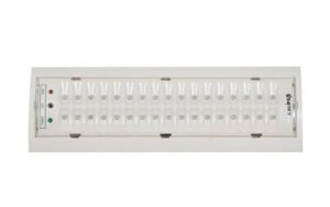 Gömme tip ledli acil aydınlatma armatürü beyaz zemin üzerinde