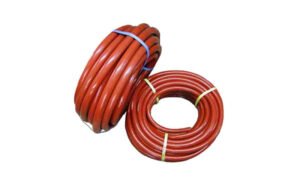 Yarı sert kırmızı yangın hortumu rulo halde